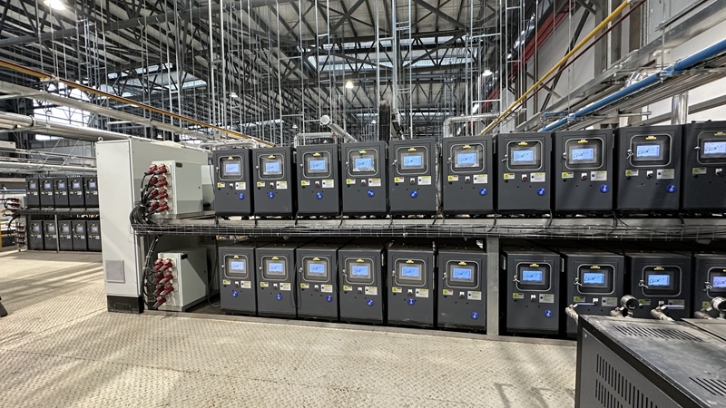 双辊挤压造粒机怎么选配导热油加热器?