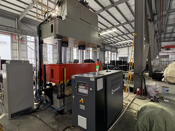 汽车内饰原材料内饰件热压模温机