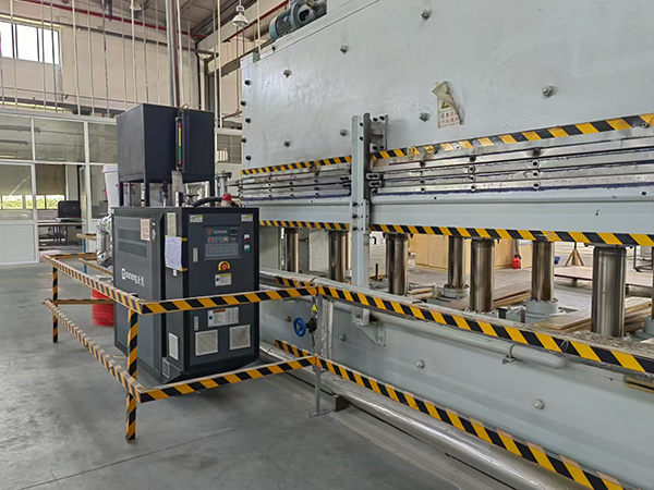 家具木板生产压板机模温机——应用案例