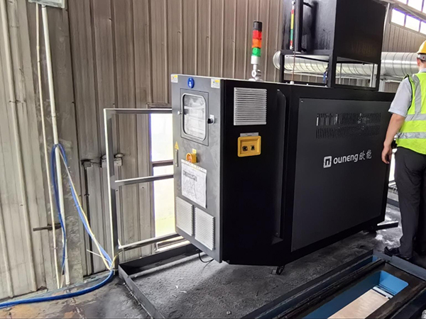 模具成型控温汽车内饰件模温机