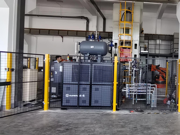 碳纤维复合材料液压机超高温油式模温机——应用案例