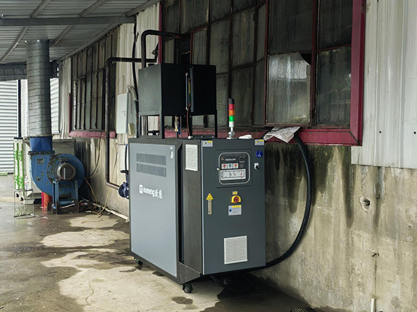 热压成型模温机